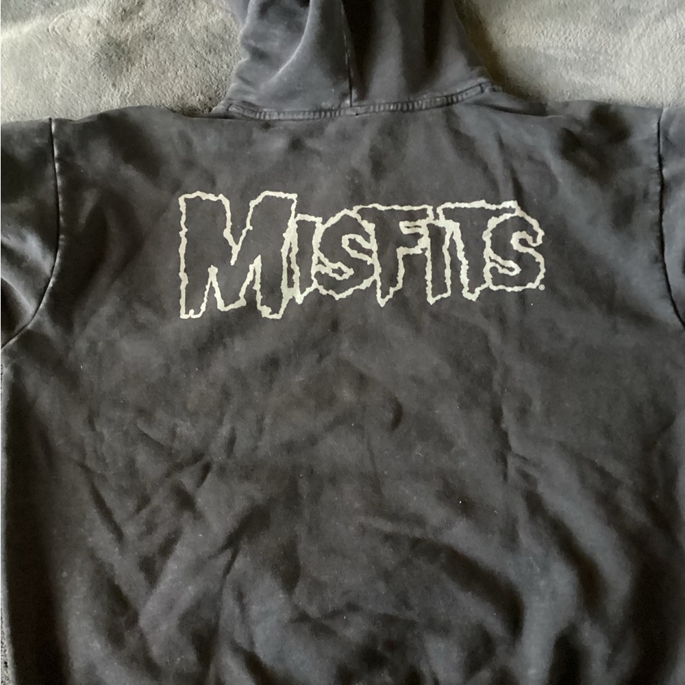 Affliction Misfits Men's Skull Pullover Hoodie - Picture 3 of 3